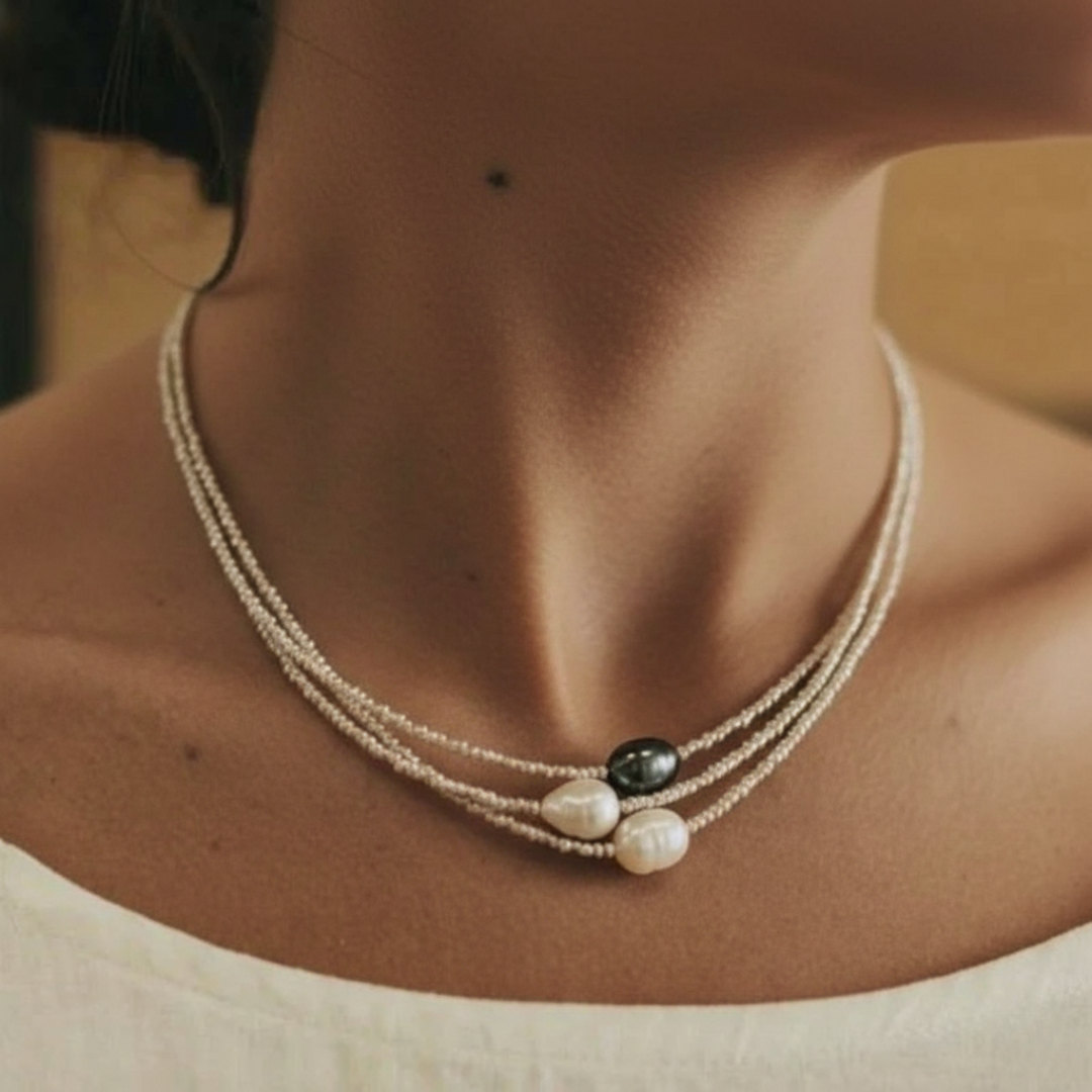 Colier realizat din perle naturale